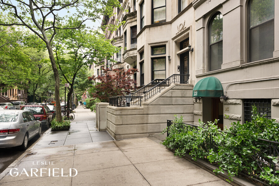 23 West 69th Street Lincoln Square New York NY 10023