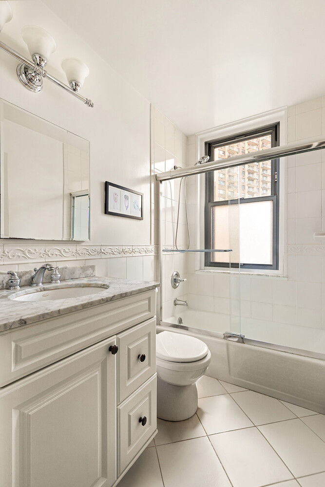 2025 Broadway Lincoln Square New York NY 10023
