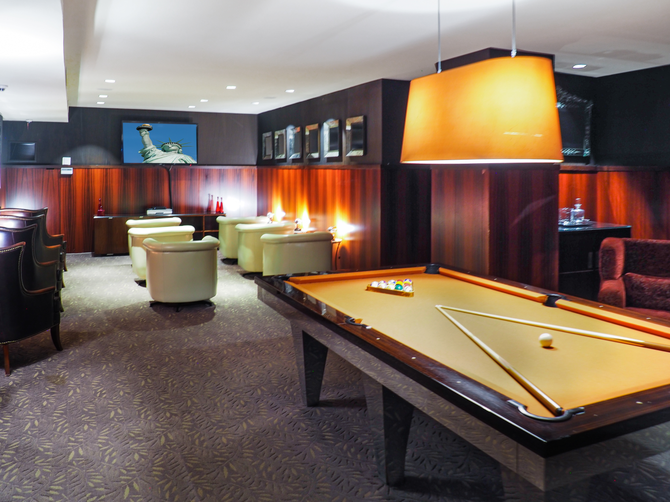 88 Greenwich Street, #522