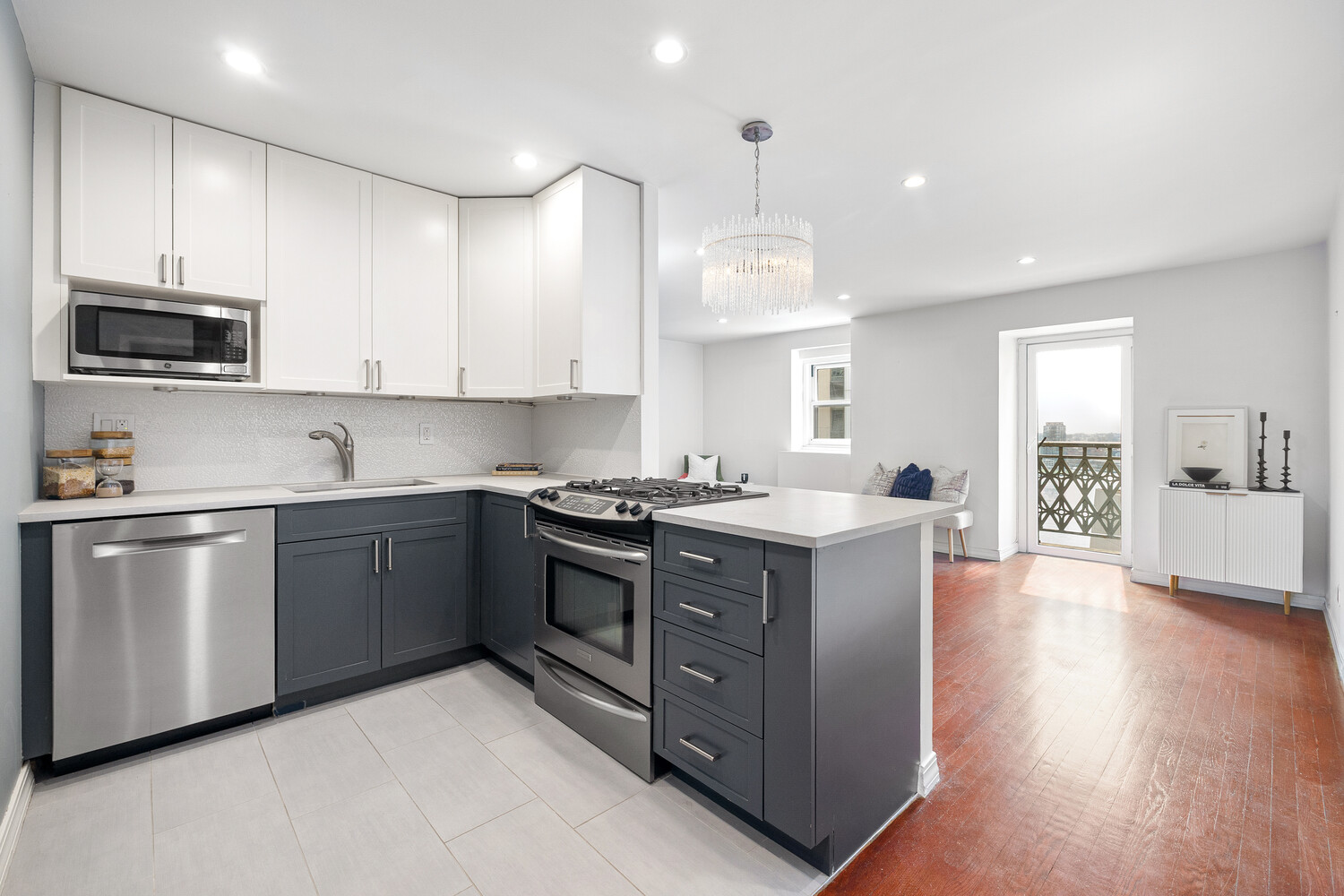 3 Hanover Square 19J Financial District New York NY 10004