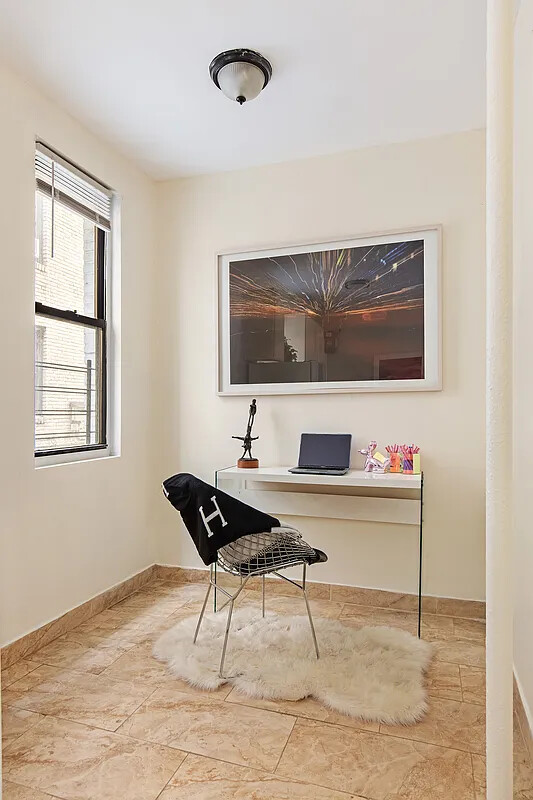 21-38 35th Street 1B Steinway-Ditmars Queens NY 11105