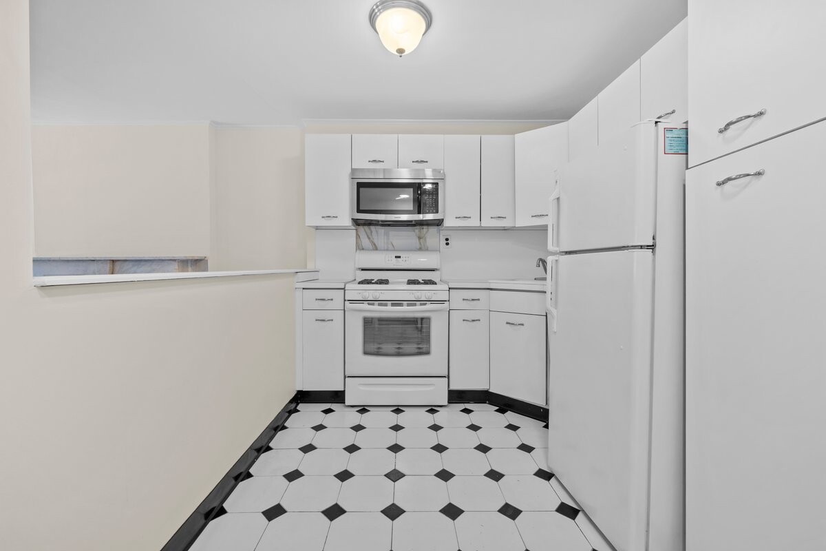 113 Carroll Street 1 Carroll Gardens Brooklyn NY 11231