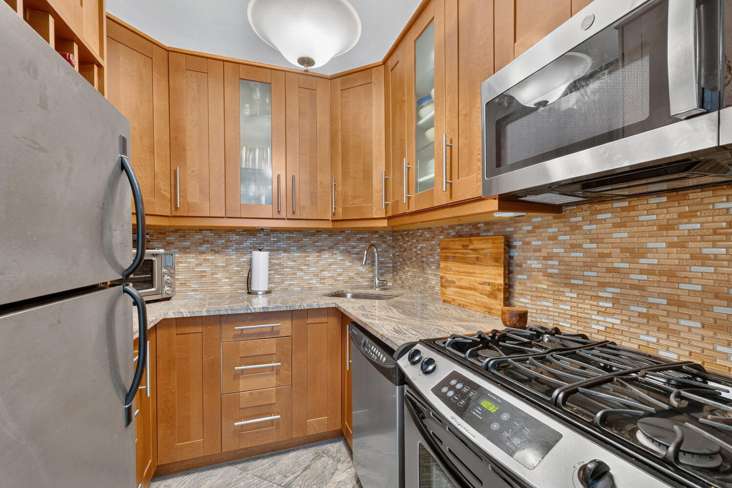 305 East 24th Street 14K Kips Bay New York NY 10010
