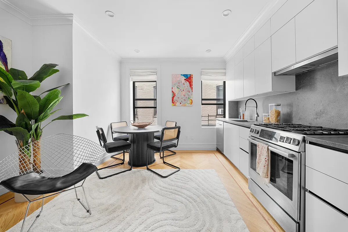 24-39 38th Street 1D Astoria Queens NY 11103