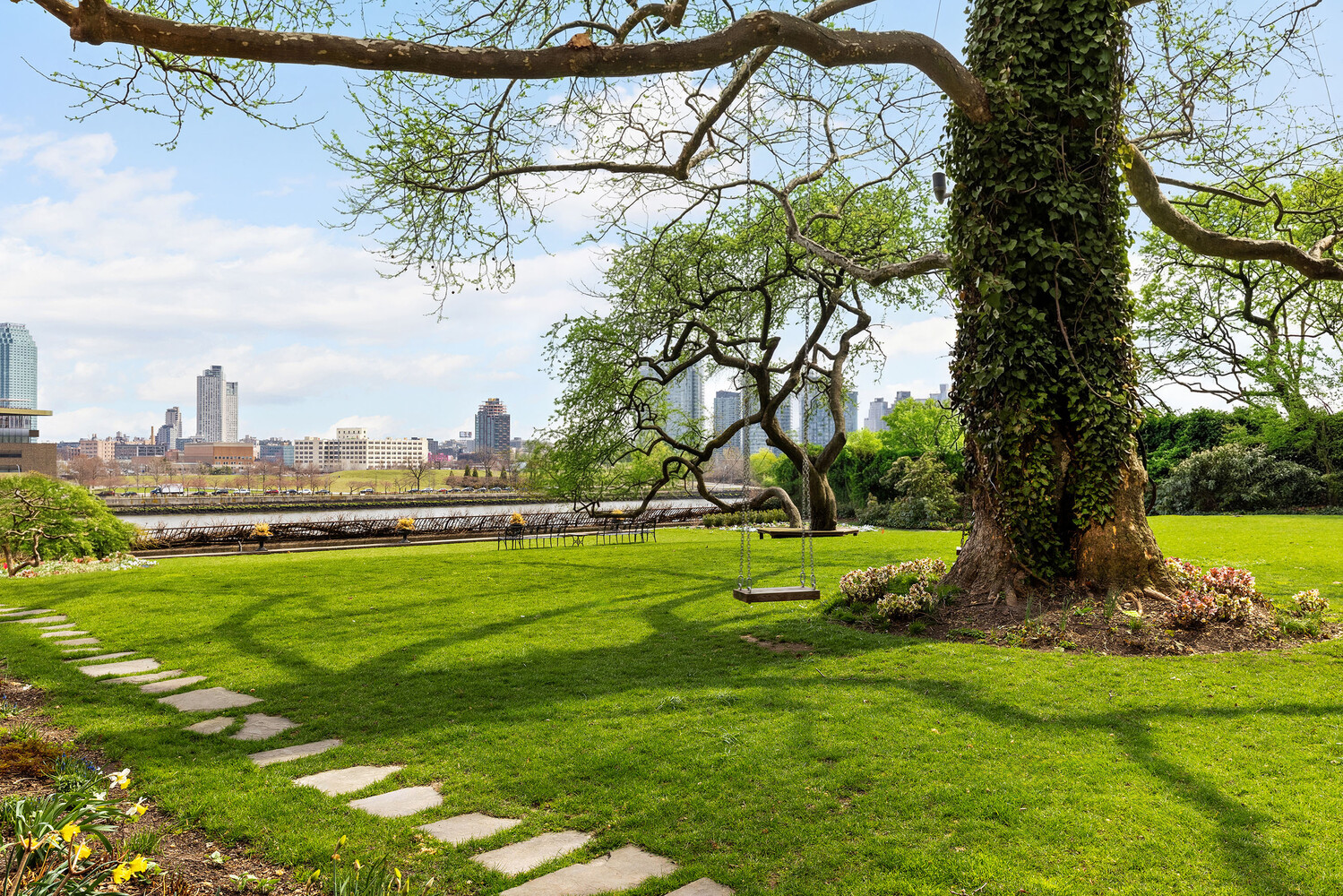 6 Sutton Square Sutton Place New York NY 10022