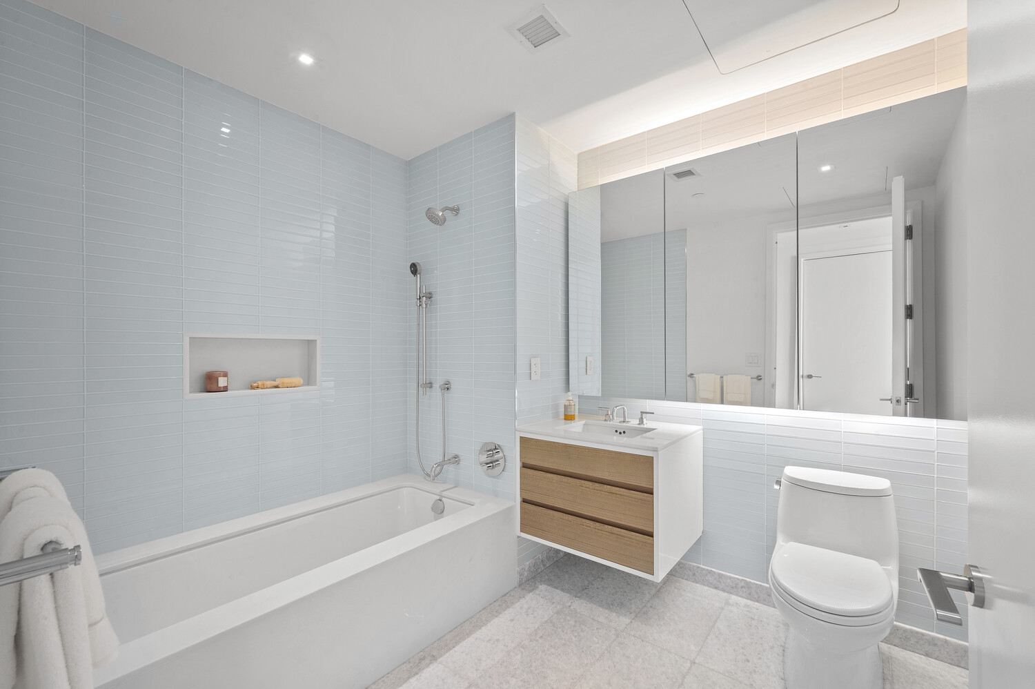 200 East 59th Street 27D Midtown East New York NY 10021