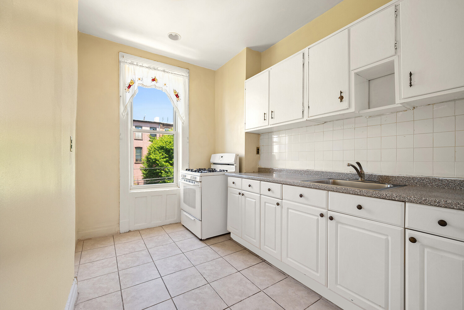567 Lexington Avenue Stuyvesant Heights Brooklyn NY 11221