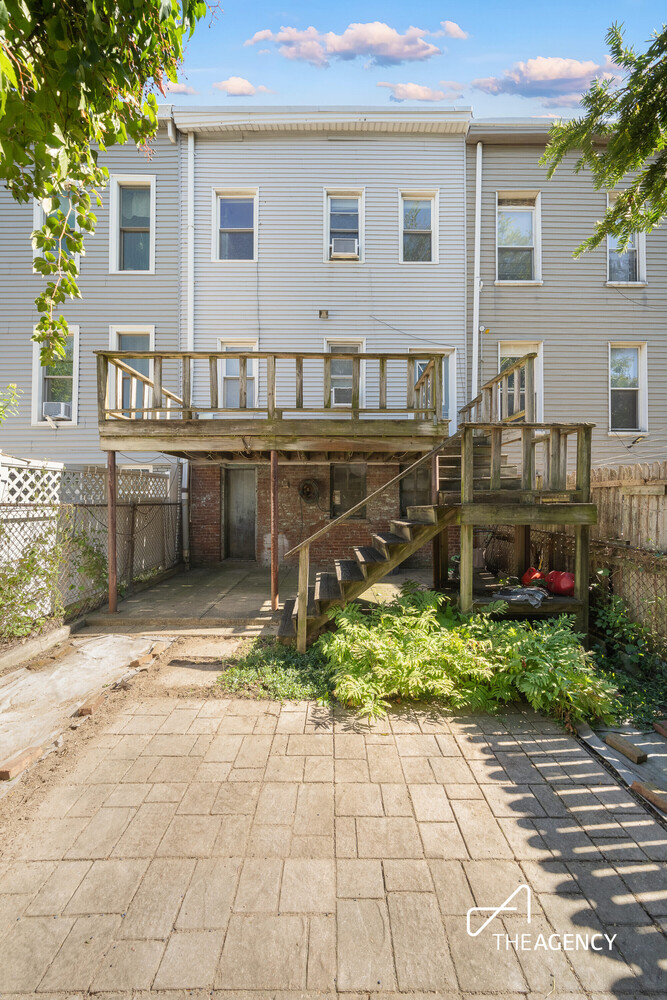 35 Hausman Street Greenpoint Brooklyn NY 11222