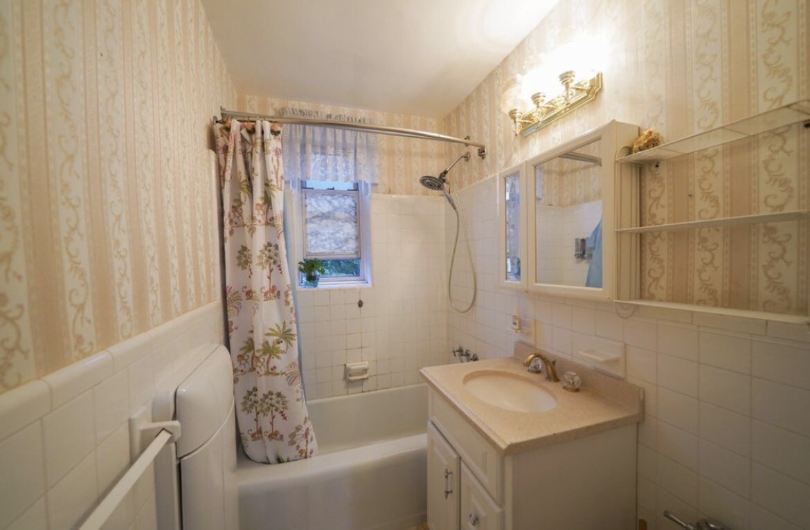 2260 Benson Avenue 1J Gravesend Brooklyn NY 11214