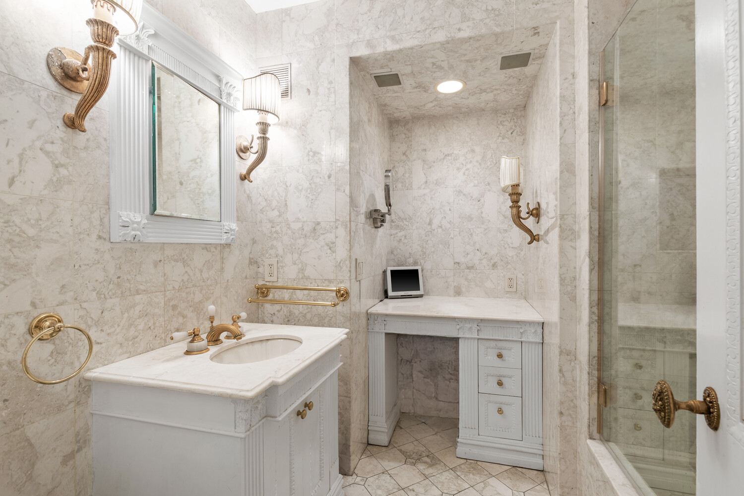 650 Park Avenue 4D Upper East Side New York NY 10065