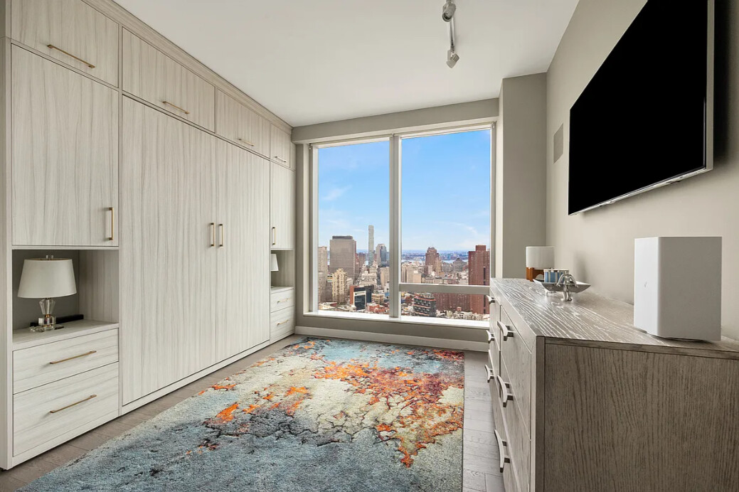 252 South Street 46K Lower East Side New York NY 10002