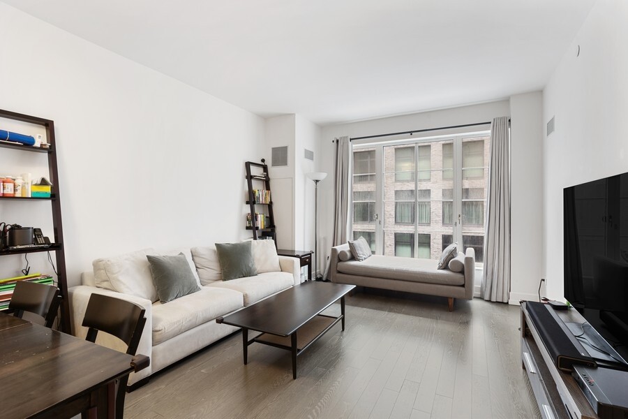 70 Charlton Street 5E Soho New York NY 10014