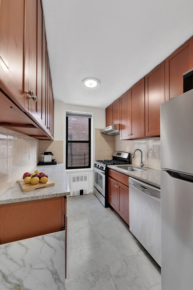 9040 Fort Hamilton Parkway 6E Fort Hamilton Brooklyn NY 11209