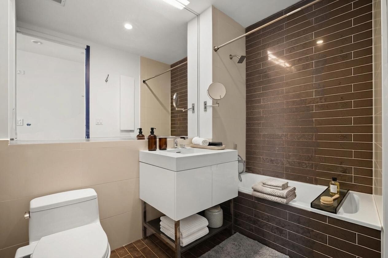 388 Bridge Street 41D Downtown Brooklyn NY 11201