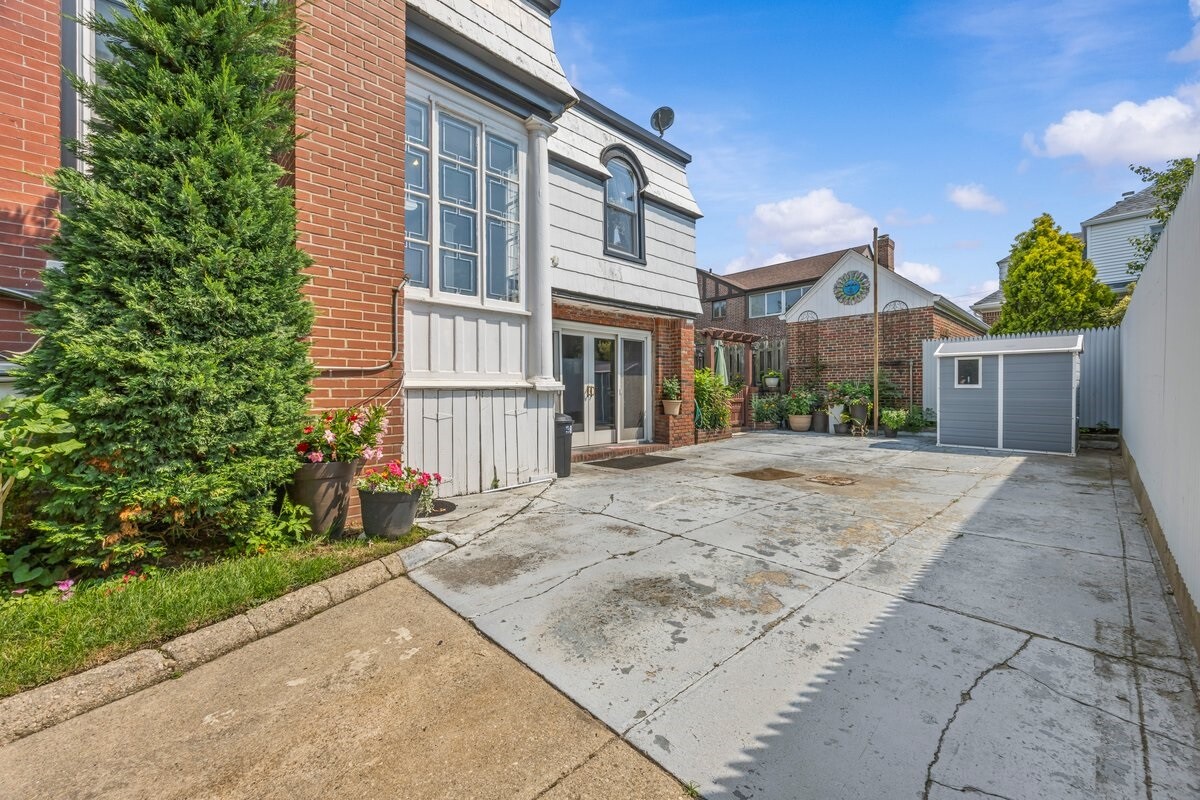 1-90 Beach 137th Street Belle Harbor Queens NY 11694