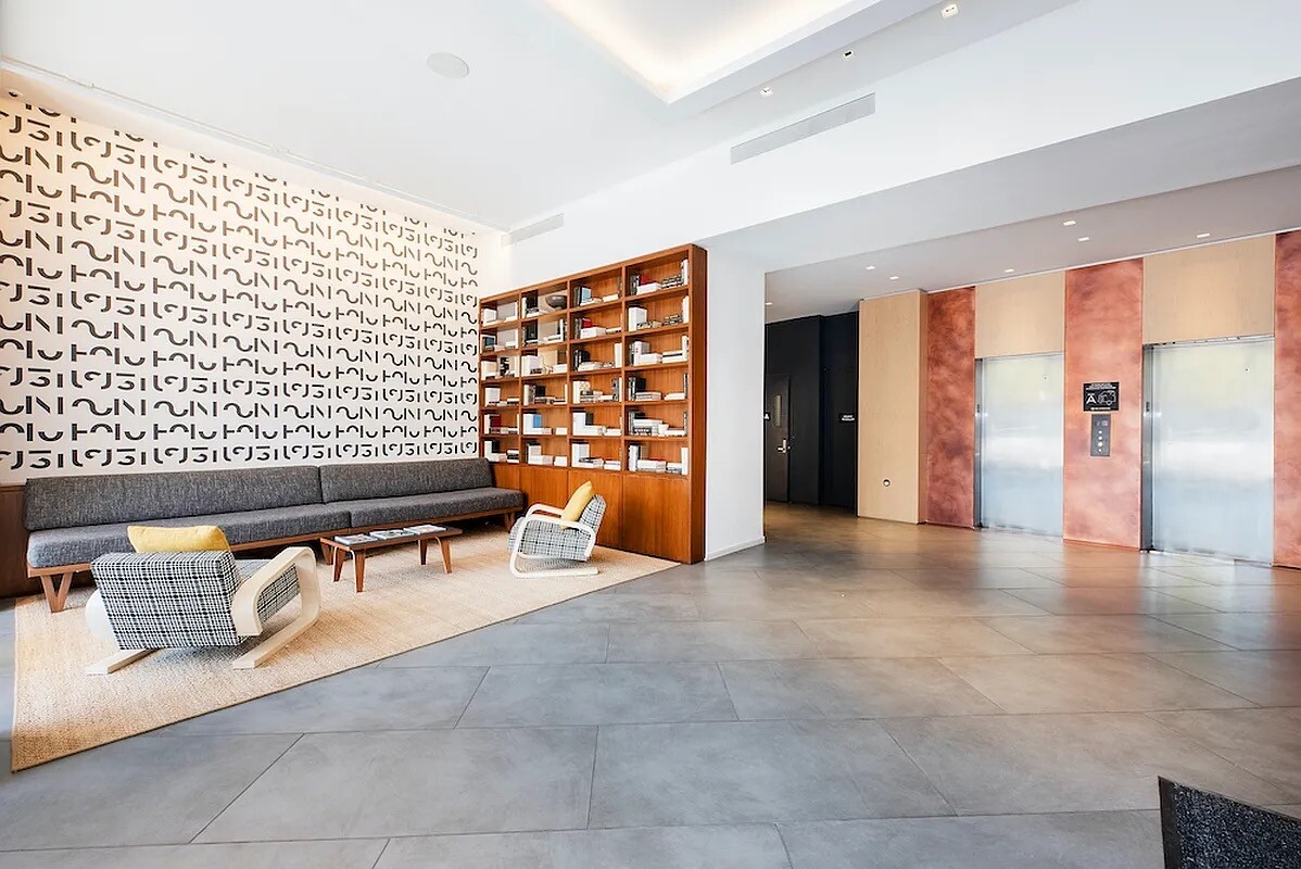 250 East Houston Street 2B E. Greenwich Village New York NY 10002