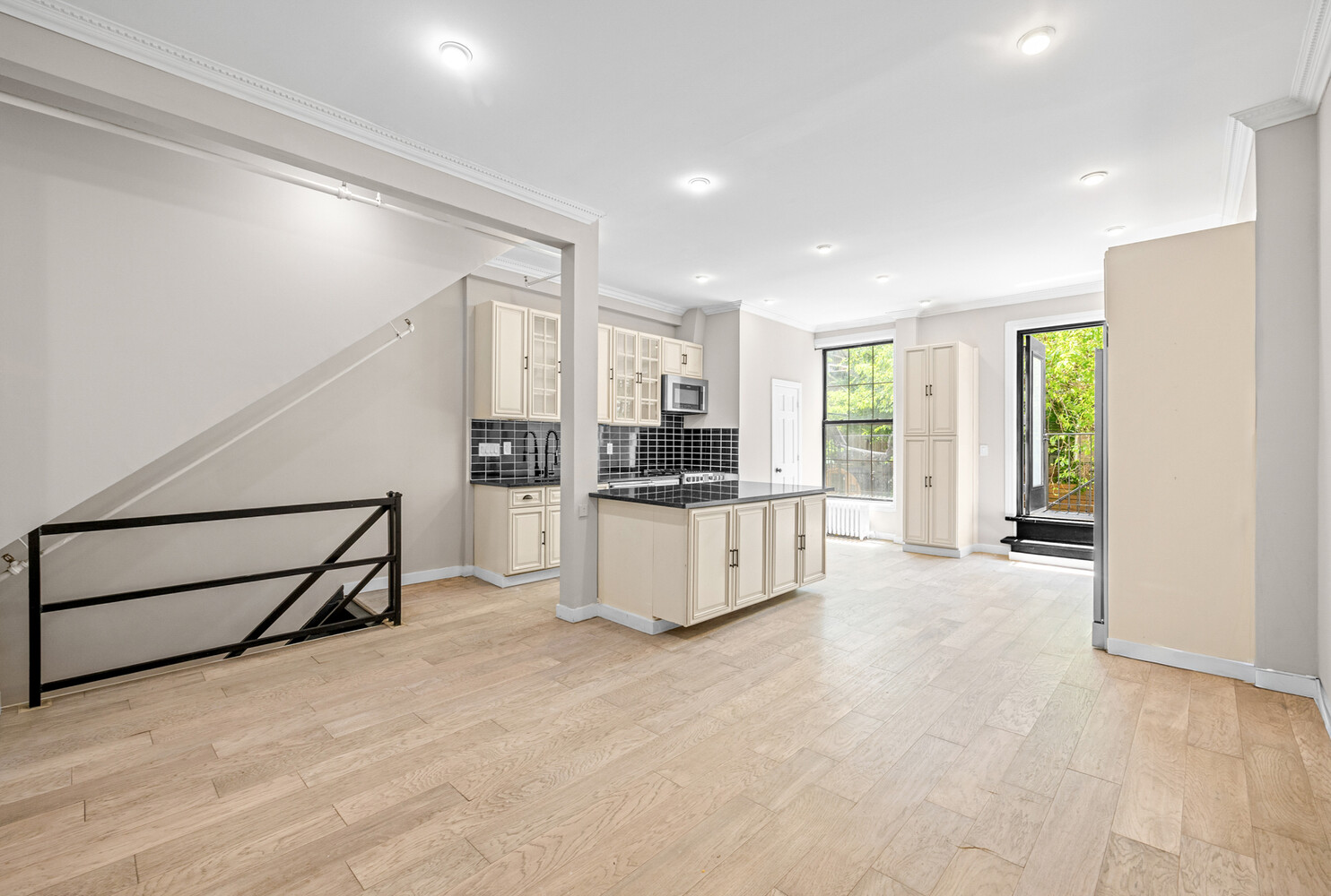 286 Clifton Place Bedford Stuyvesant Brooklyn NY 11216