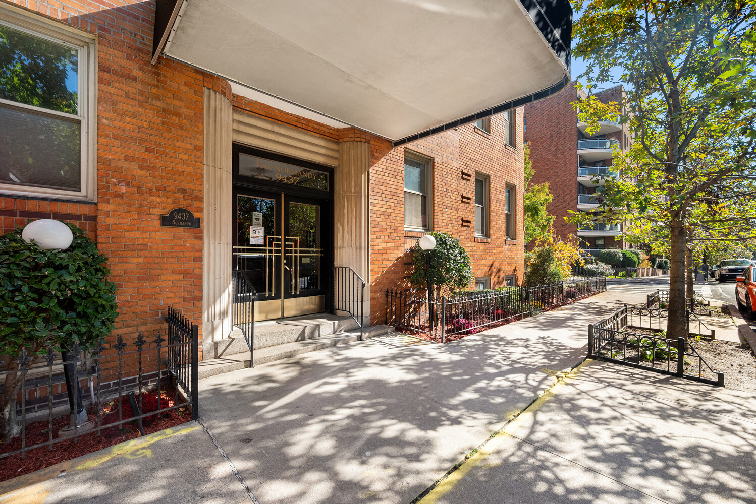 9437 Shore Road E4 Fort Hamilton Brooklyn NY 11209