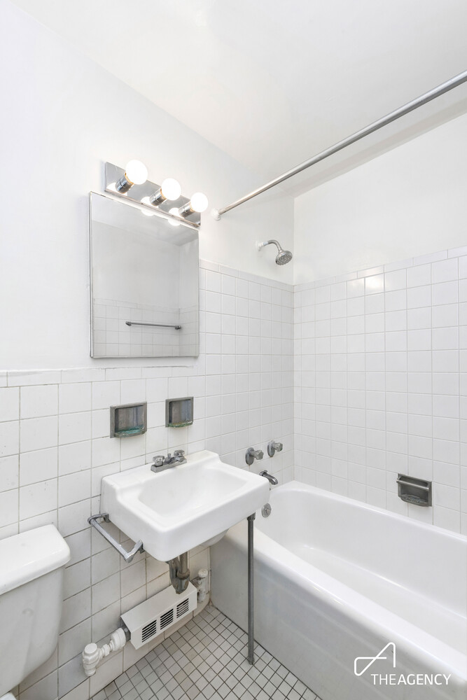 205 West End Avenue 7F Lincoln Square New York NY 10023