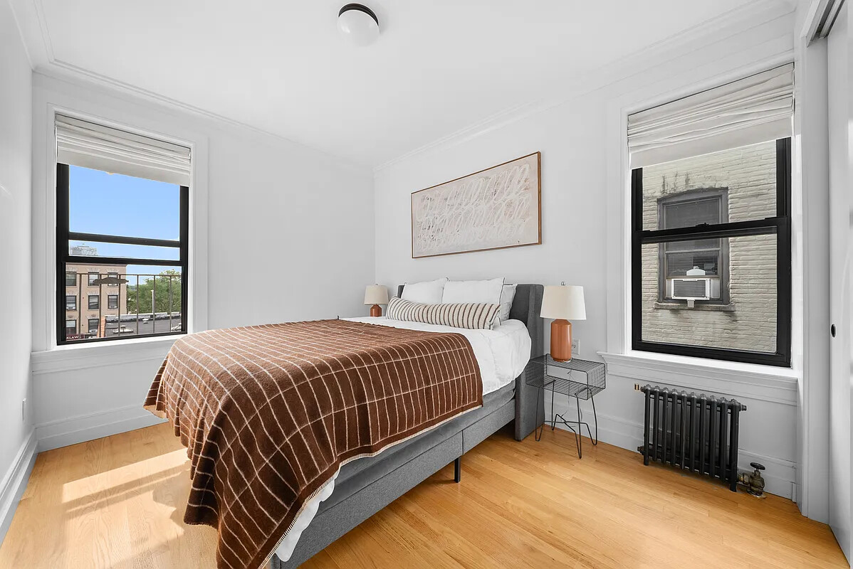 24-39 38th Street 1D Astoria Queens NY 11103