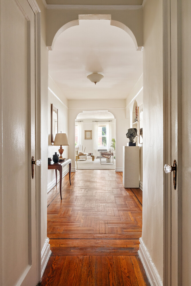 72-17 34th Avenue APT1J Jackson Heights Queens NY 11372