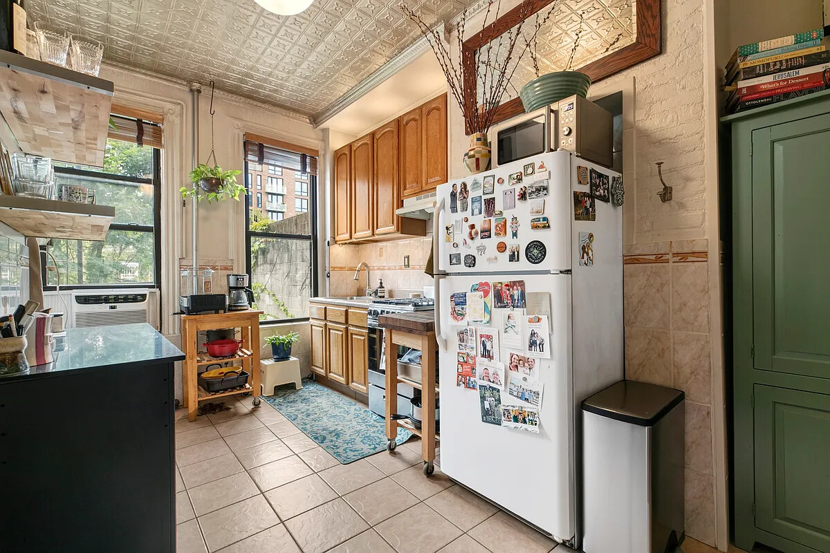 10-47 47th Avenue Long Island City Queens NY 11101