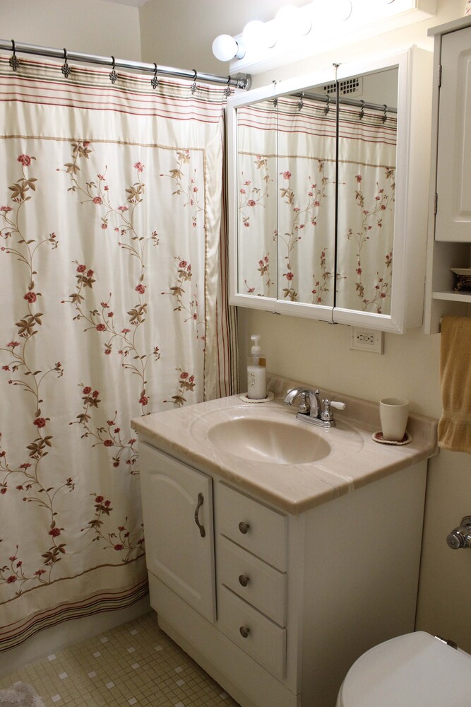 72-35 112th Street 2E Forest Hills Queens NY 11375