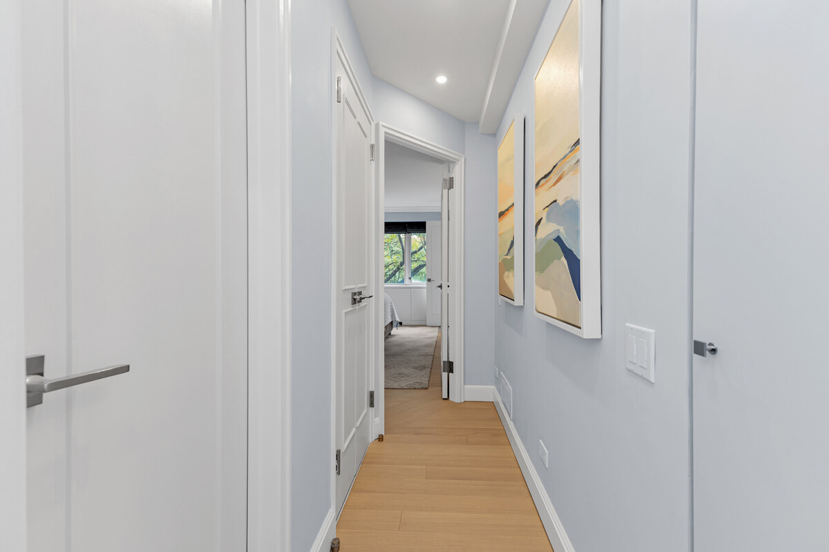 923 Fifth Avenue 4B Upper East Side New York NY 10021