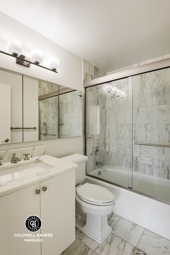 40 East 94th Street 17G Carnegie Hill New York NY 10128