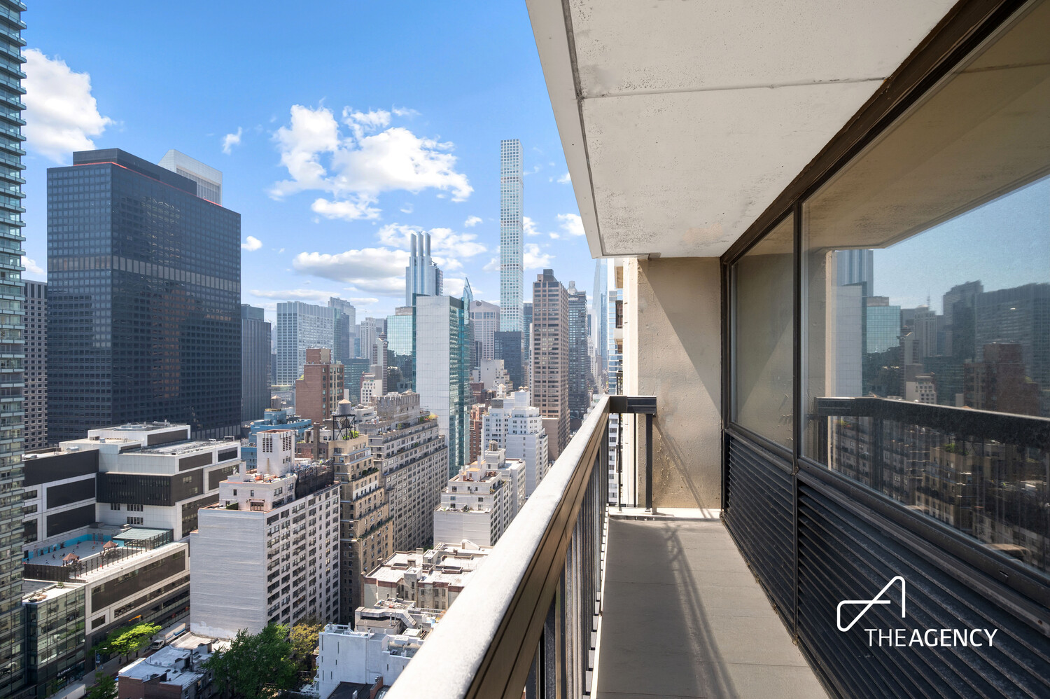 300 East 59th Street 2801/2802 Sutton Place New York NY 10022