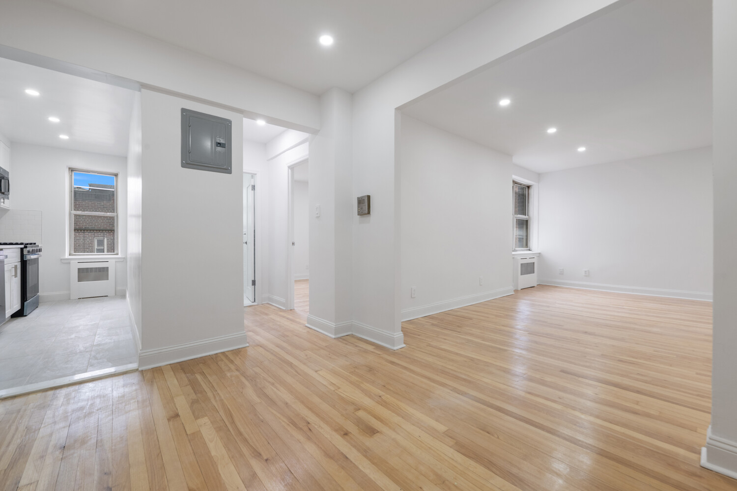 39-30 52nd Street 5B Sunnyside Gardens Queens NY 11377