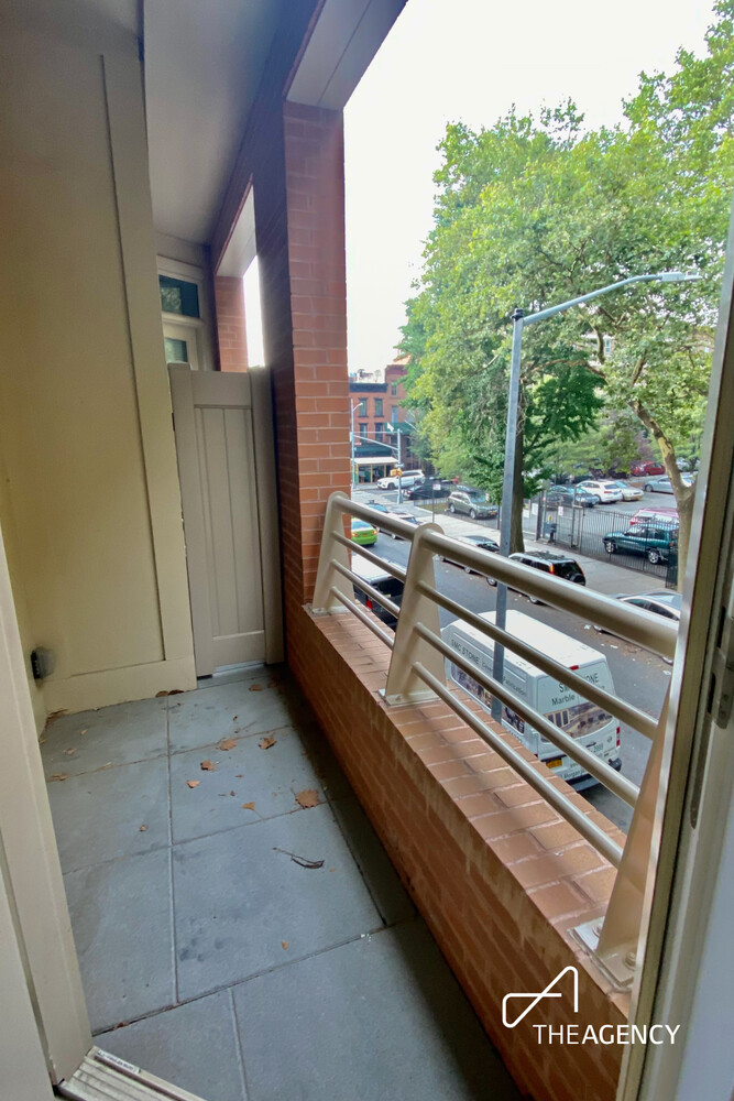 367 Waverly Avenue 2D Clinton Hill Brooklyn NY 11238