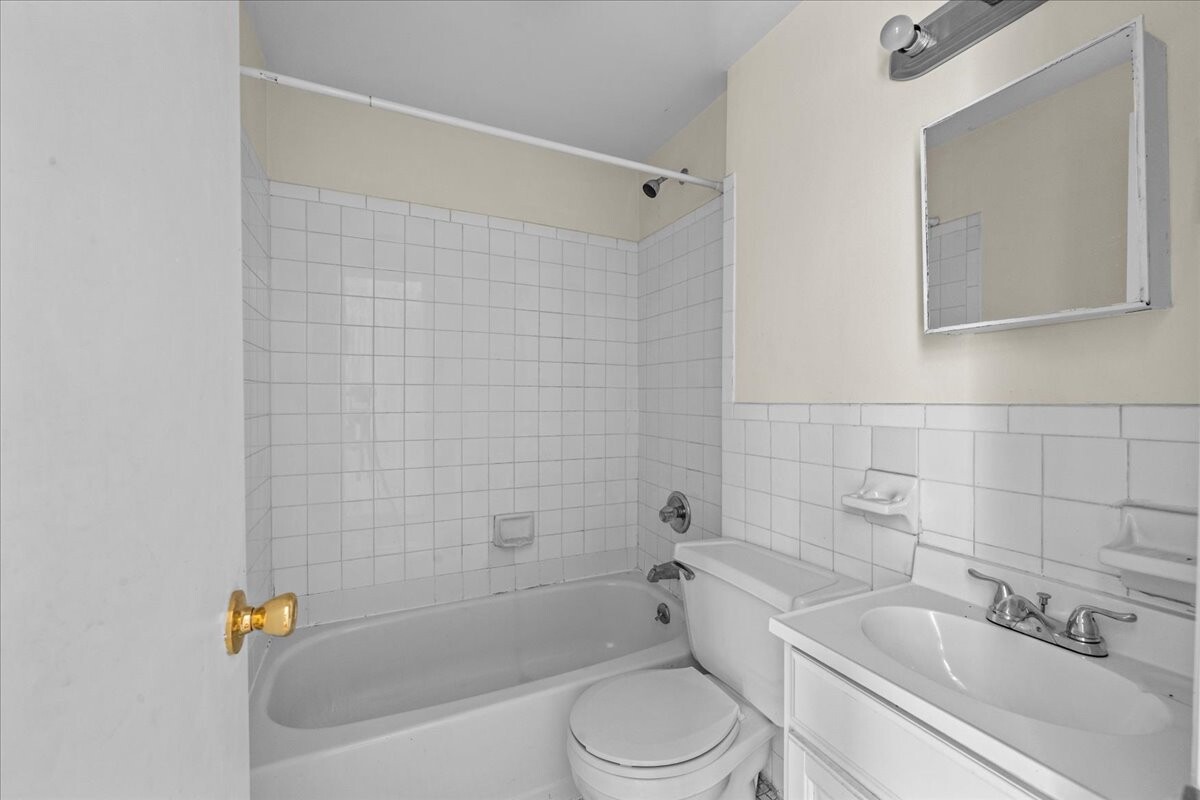 135 Saint James Place Clinton Hill Brooklyn NY 11238