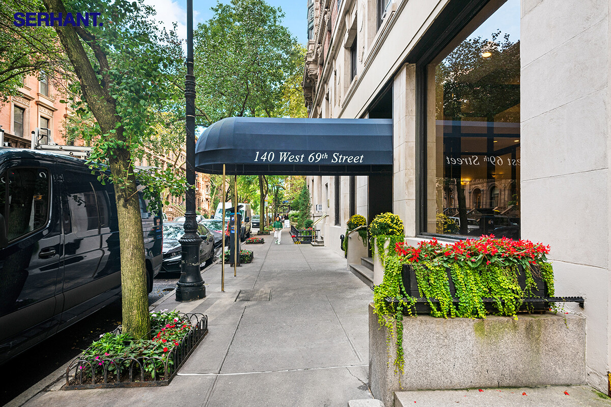 140 West 69th Street DPLX81 Lincoln Square New York NY 10023