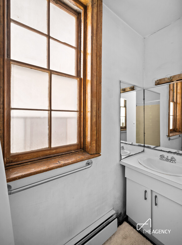 147 Sullivan Street 2A Soho New York NY 10012