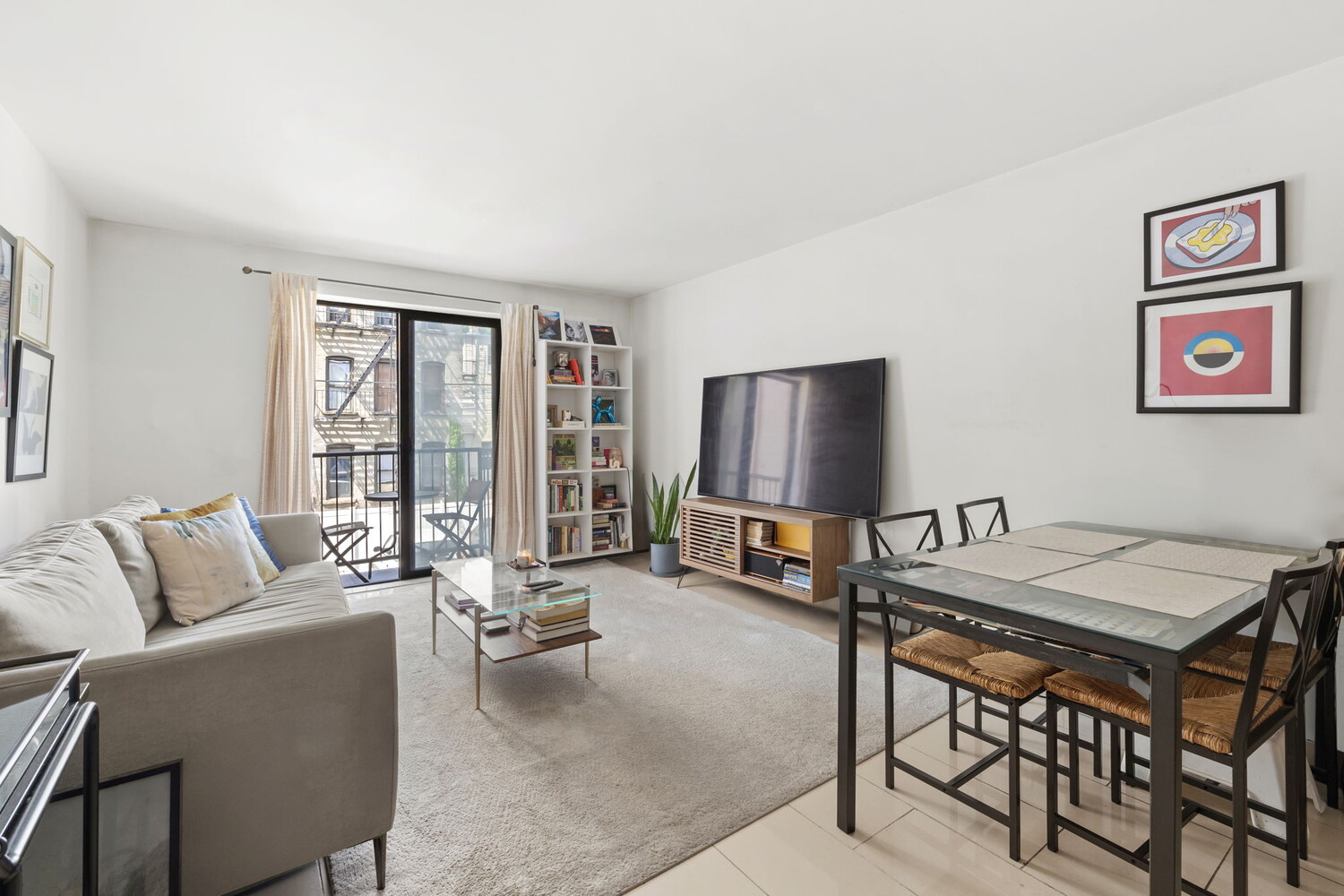 201 Huron Street 2B Greenpoint Brooklyn NY 11222