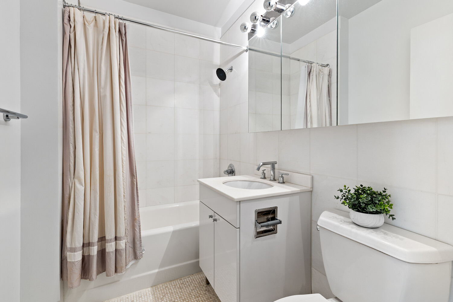 99 John Street 1118 Seaport District New York NY 10038