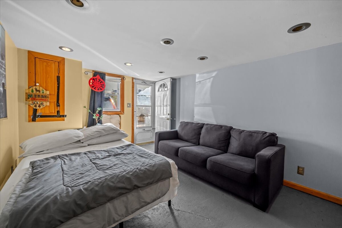 9315 Lafayette Walk Fort Hamilton Brooklyn NY 11209