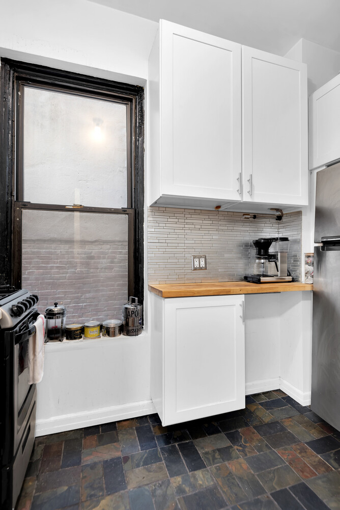 993 Amsterdam Avenue 4B Manhattan Valley New York NY 10025