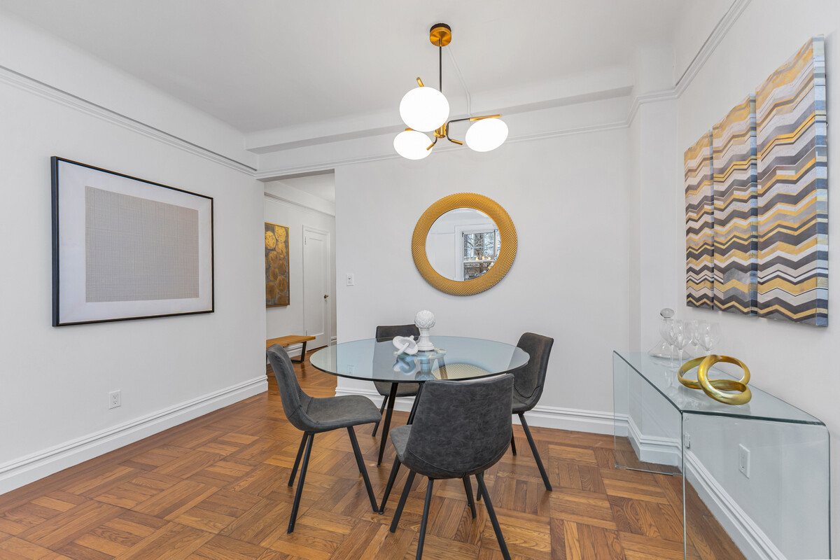 11 West 69th Street 2B Lincoln Square New York NY 10023