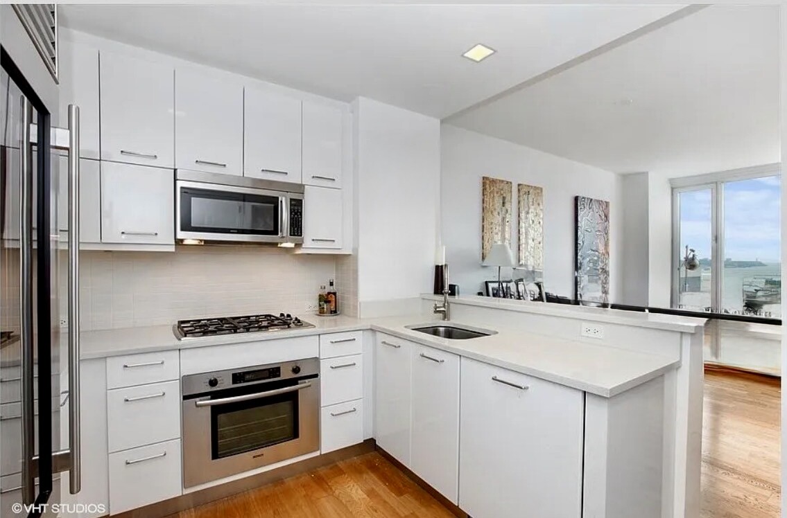 635 West 42nd Street Clinton New York NY 10036