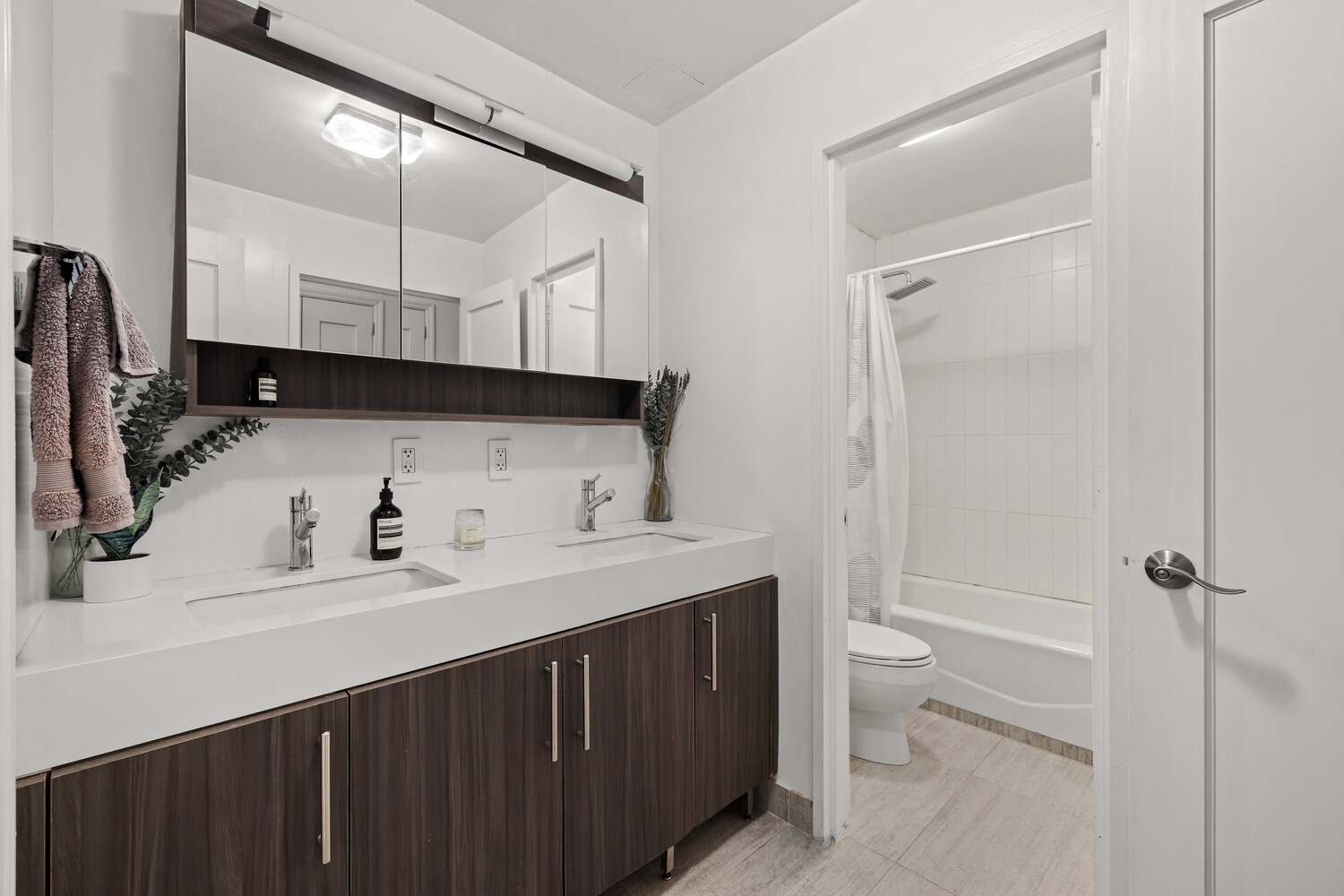 310 East 46th Street 3T Turtle Bay New York NY 10017