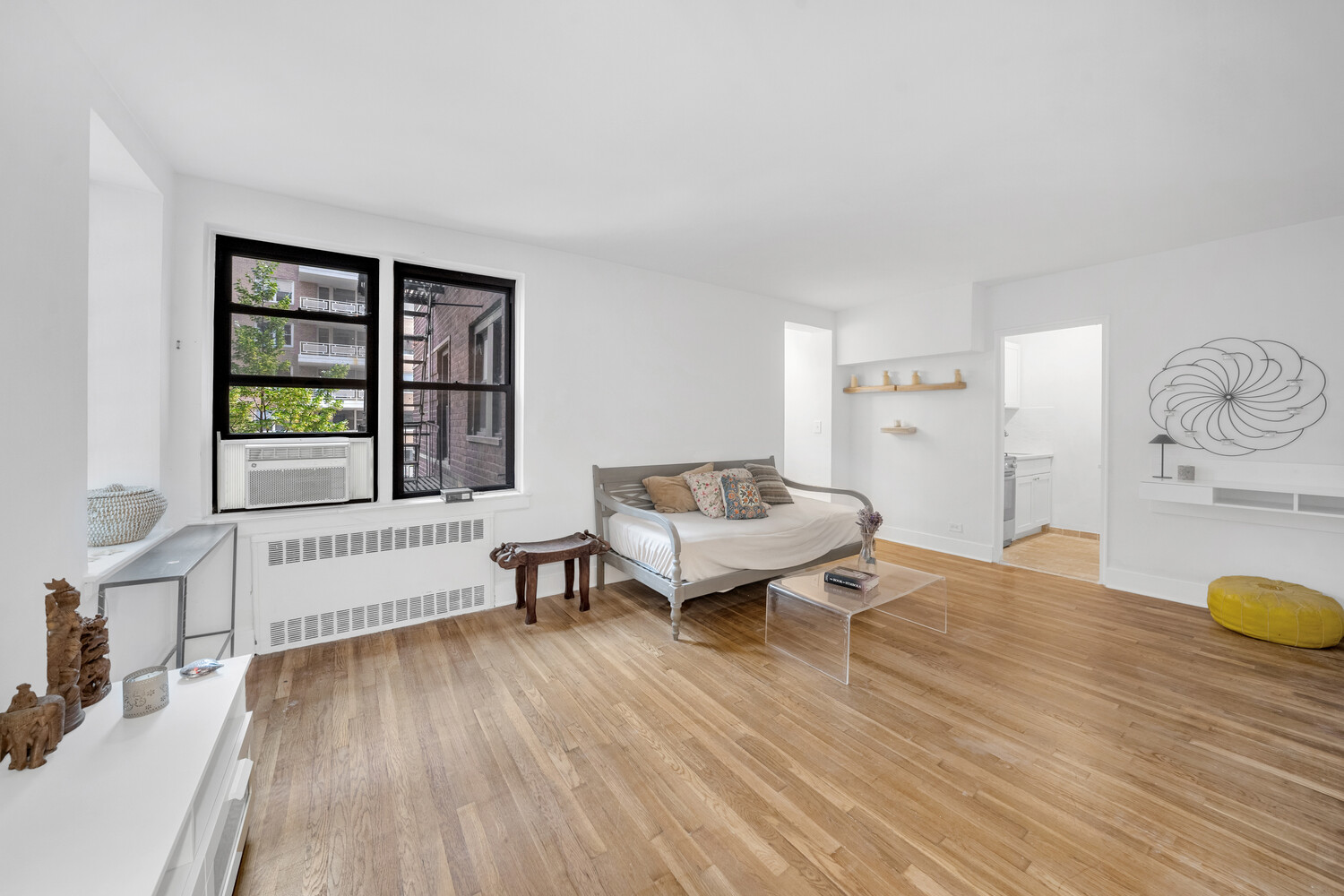 54 East 8th Street 3L Greenwich Village New York NY 10003