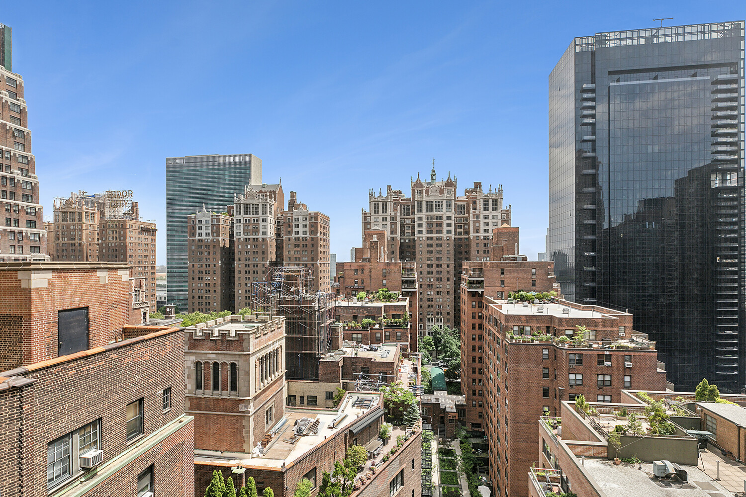 305 East 40th Street 2M Tudor City New York NY 10016
