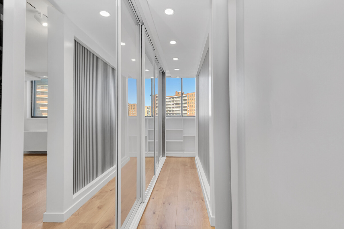 62-54 97th Place 9M Forest Hills Queens NY 11374