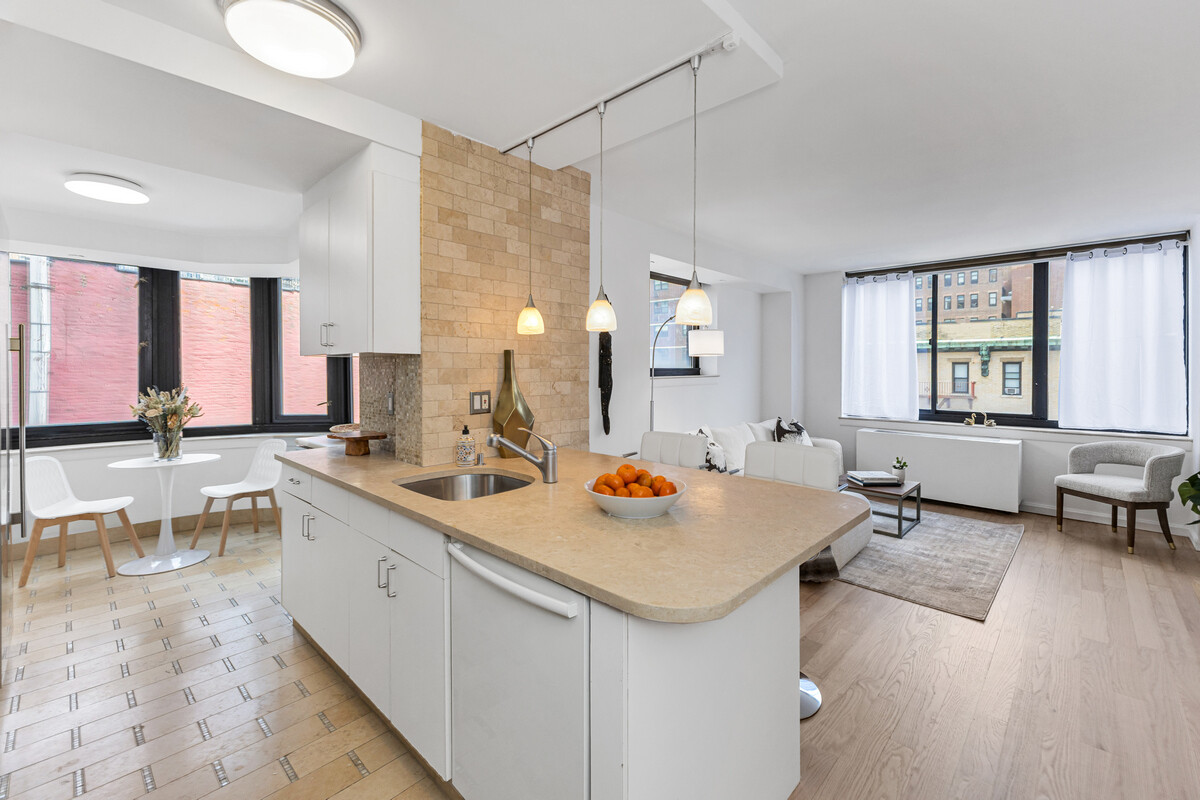 159 East 30th Street 7A Kips Bay New York NY 10016