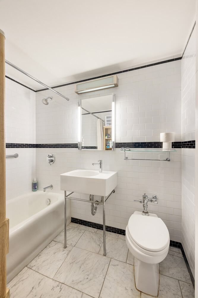 201 West 16th Street 9B Chelsea New York NY 10011