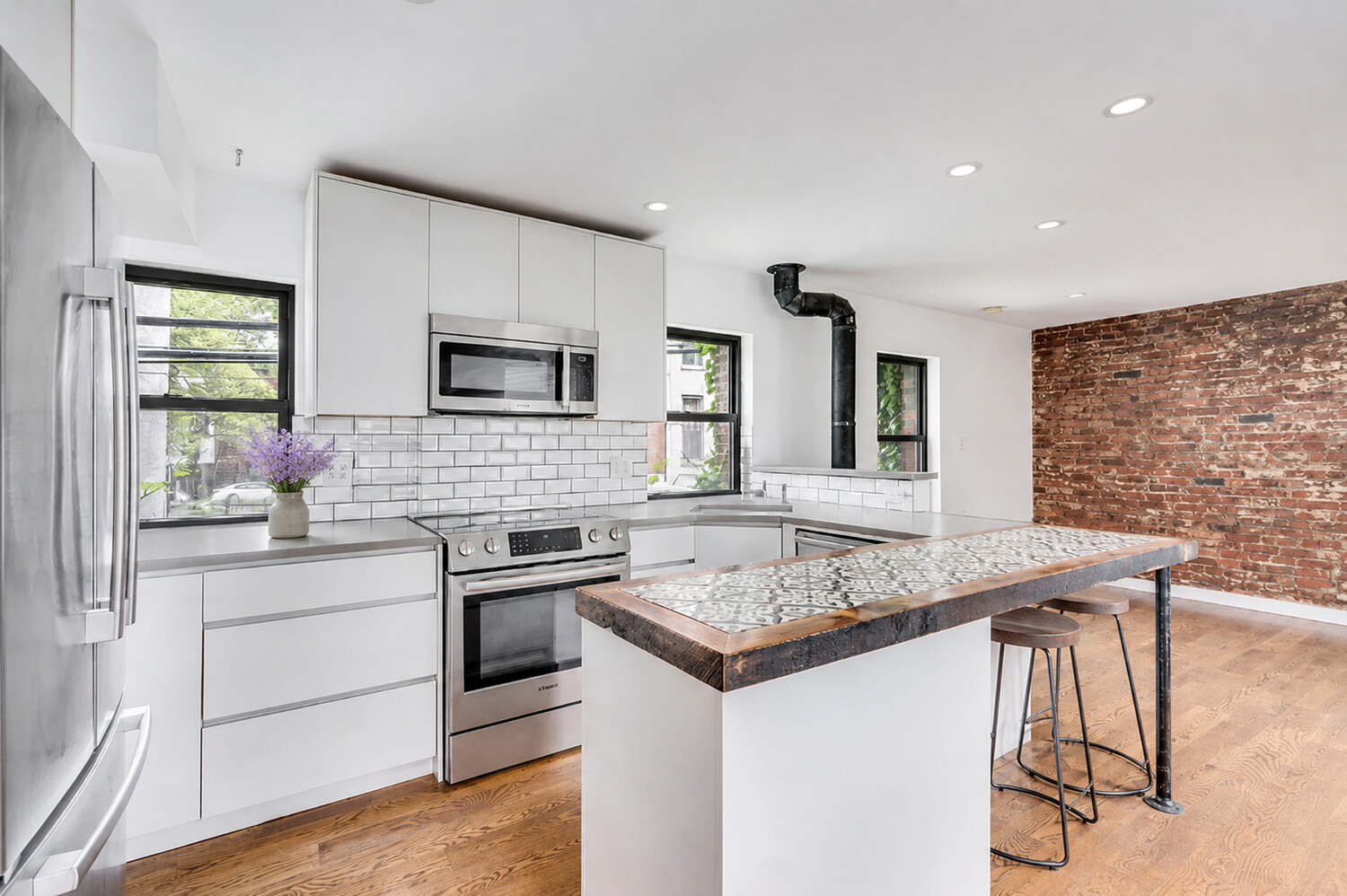 197 Bainbridge Street CARRIAGE Stuyvesant Heights Brooklyn NY 11233