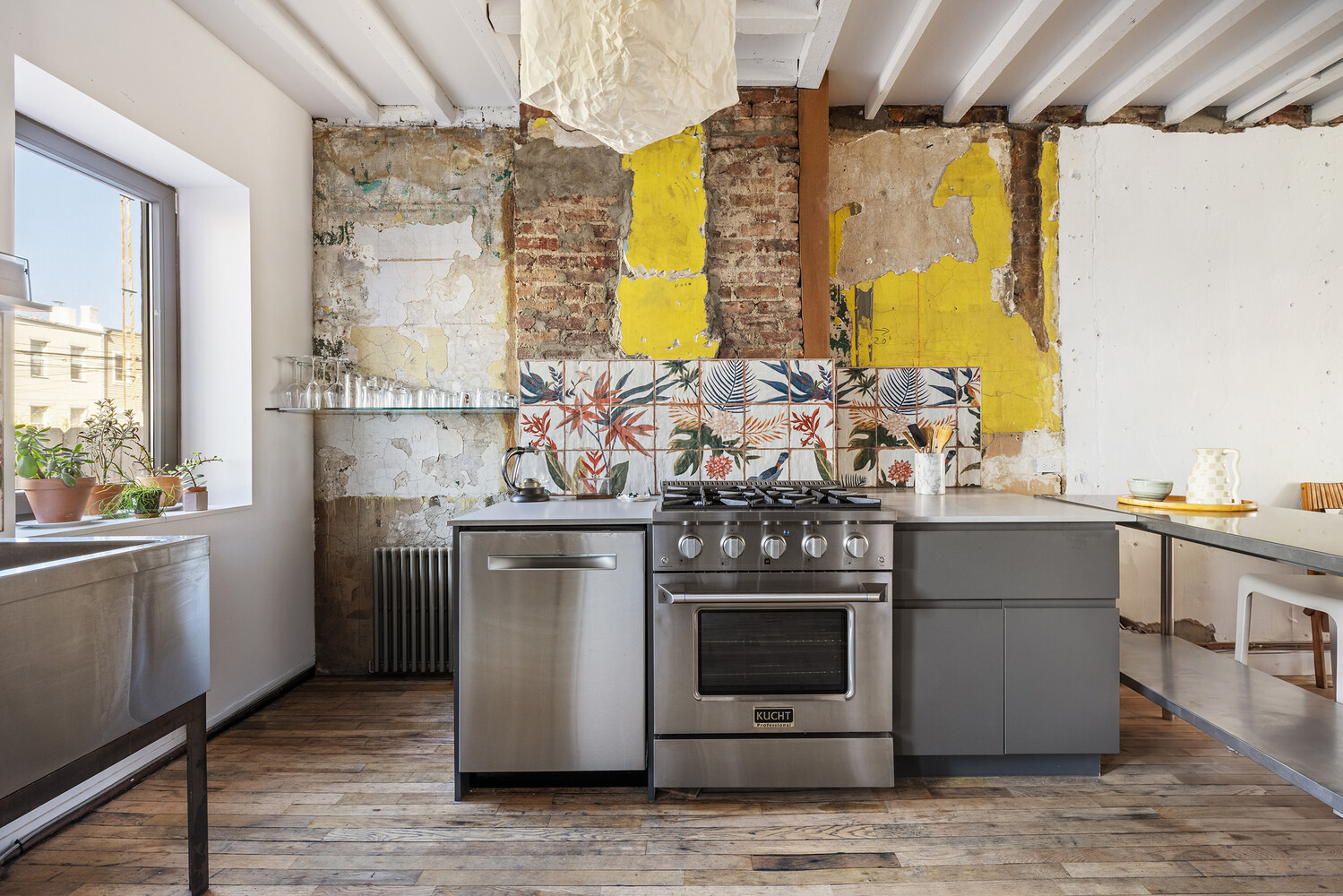 285A Kingsland Avenue Greenpoint Brooklyn NY 11222