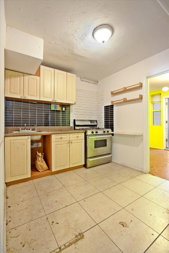 34 Corbin Place Brighton Beach Brooklyn NY 11235
